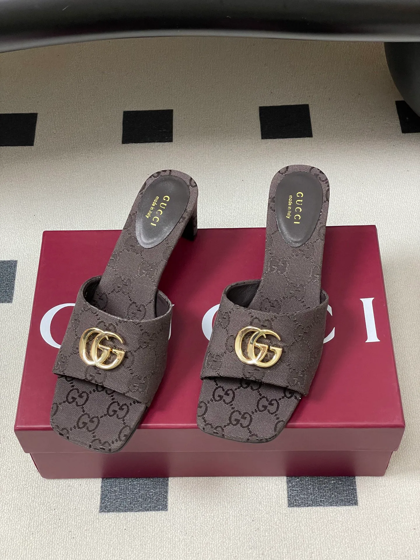 Босоножки Женские Gucci 10395318