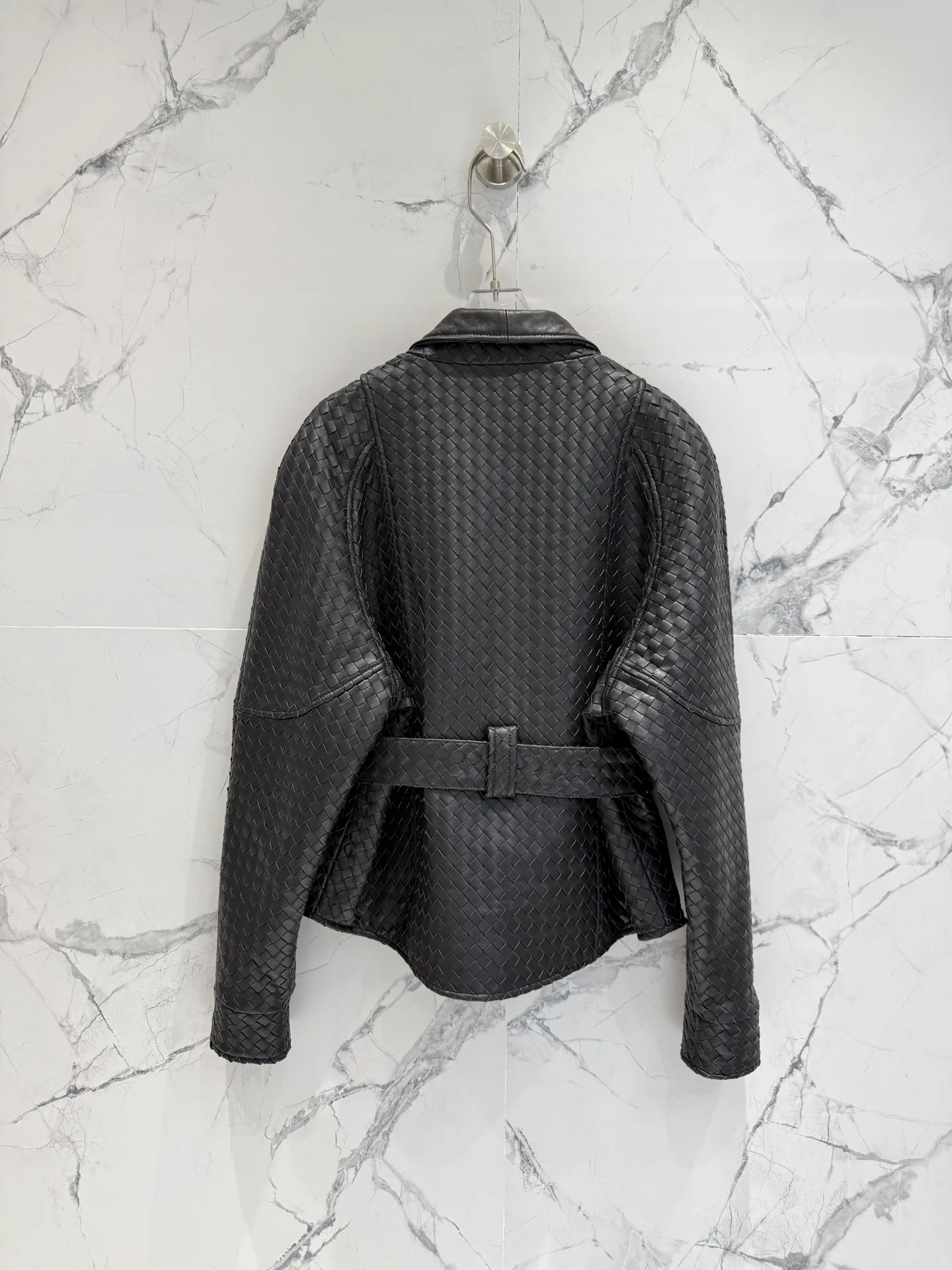 Кожаные Куртки И Дублёнки Женские Bottega Veneta 18083023
