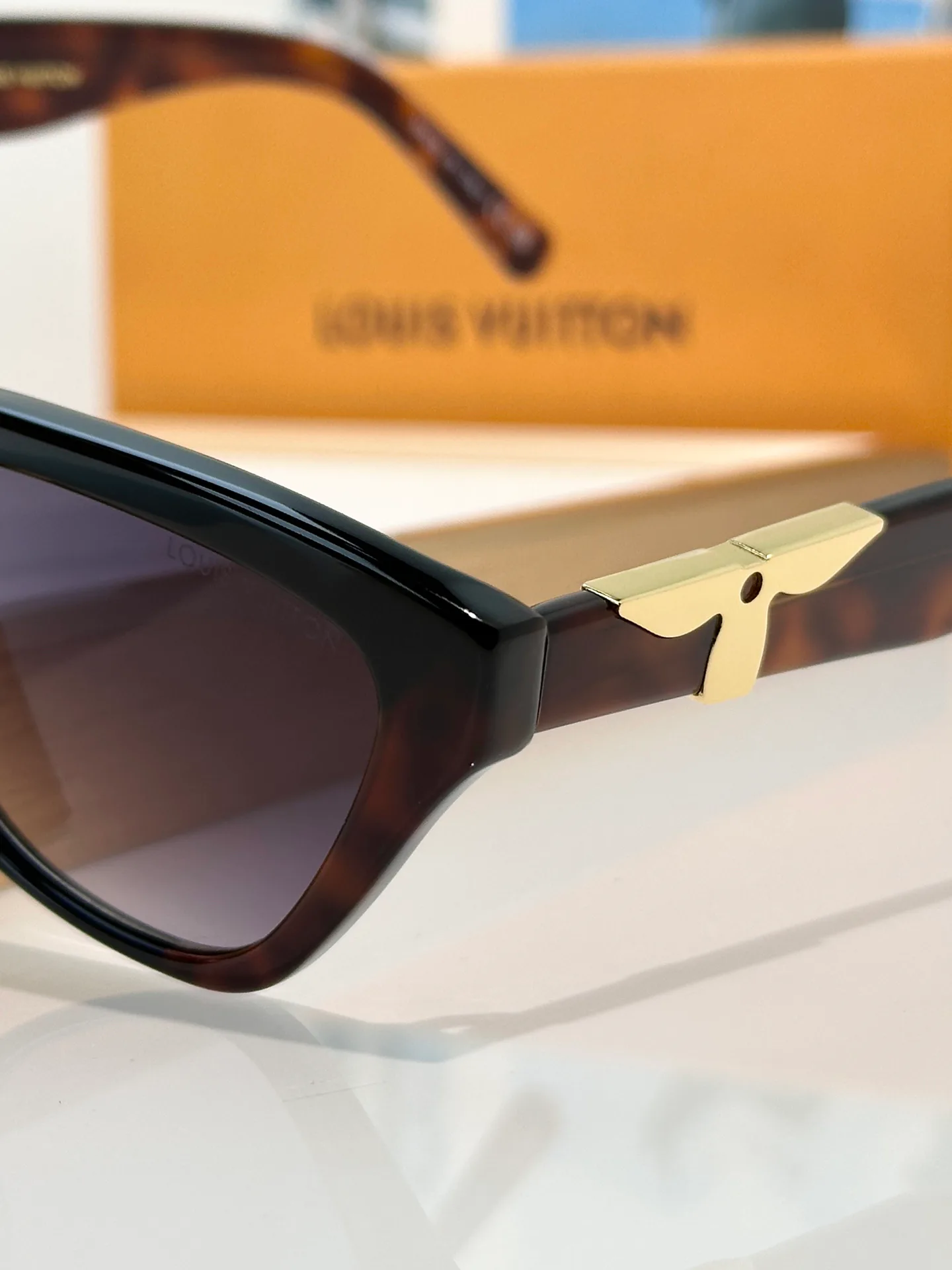 Очки Louis Vuitton 18095234