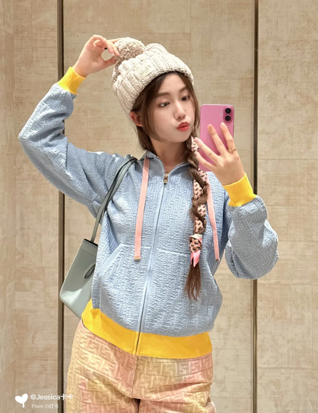 Куртки И Пуховики Женские Fendi 11683716