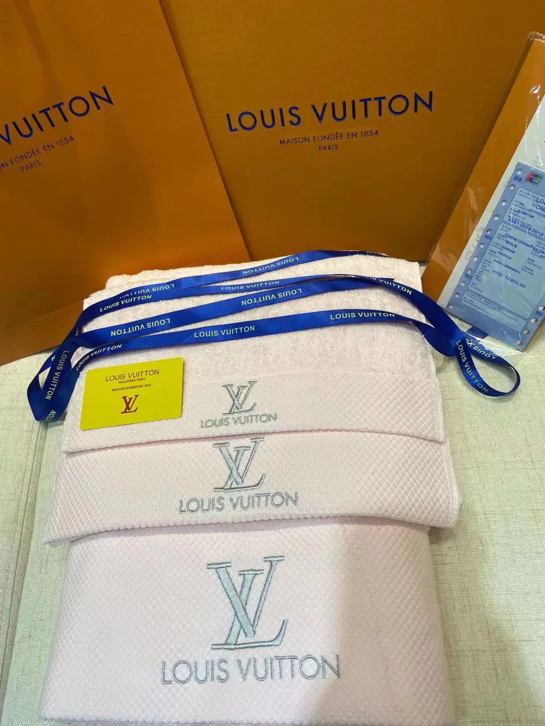 Текстиль Louis Vuitton 281216