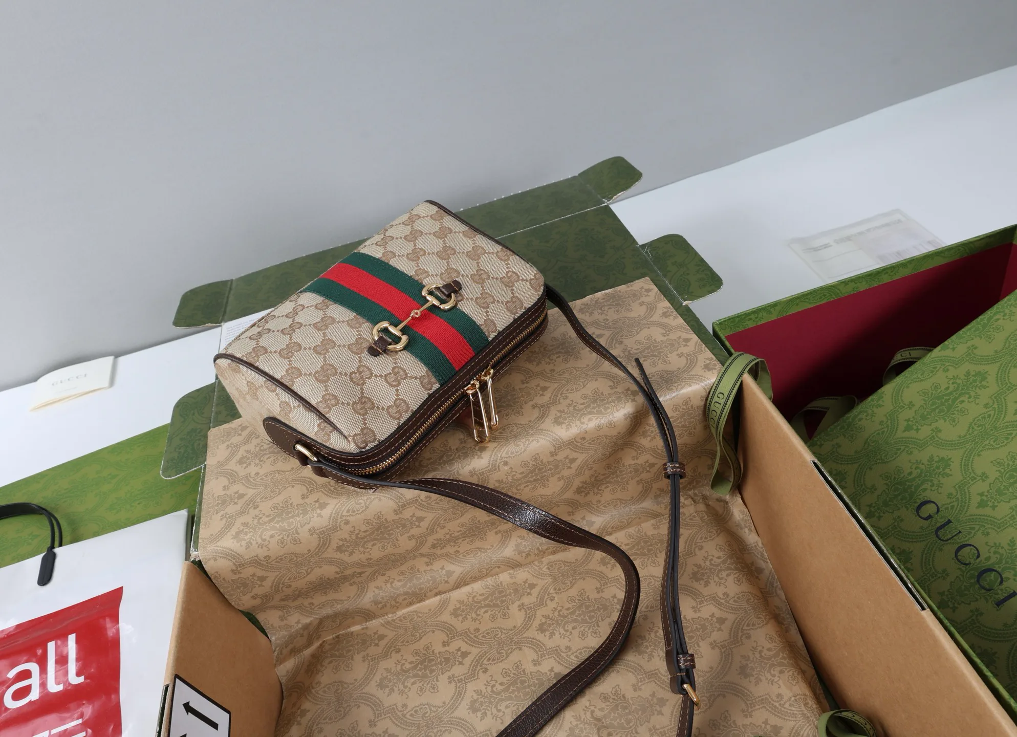 Классические Сумки Женские Gucci 18004846