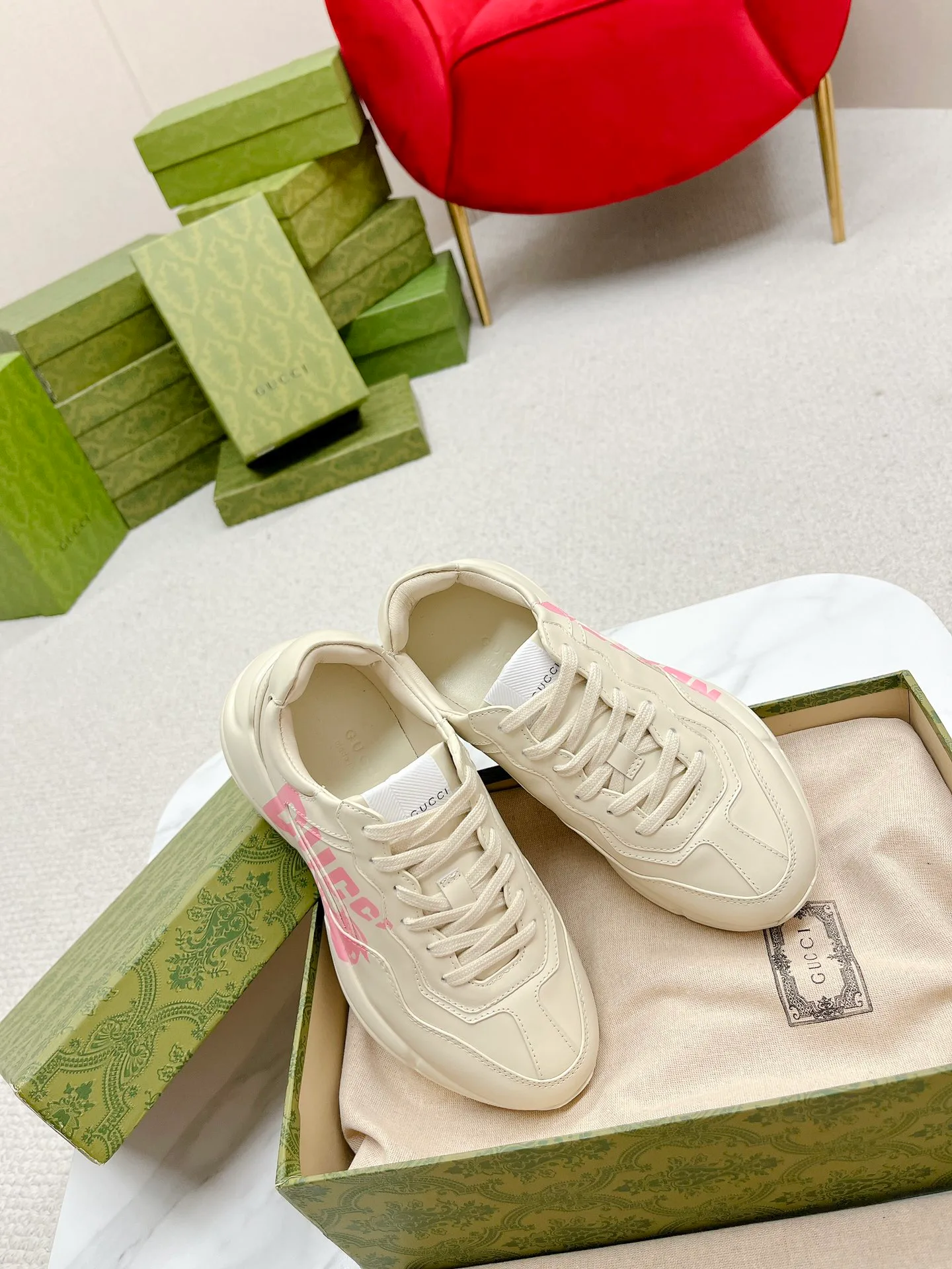 Кроссовки Женские Gucci 989686