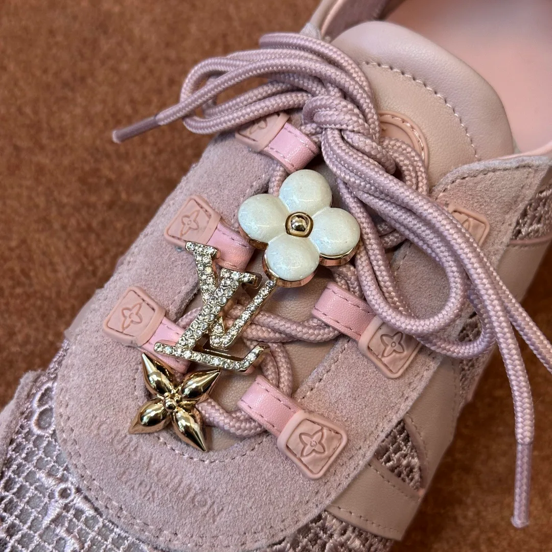 Кроссовки Женские Louis Vuitton 18924033