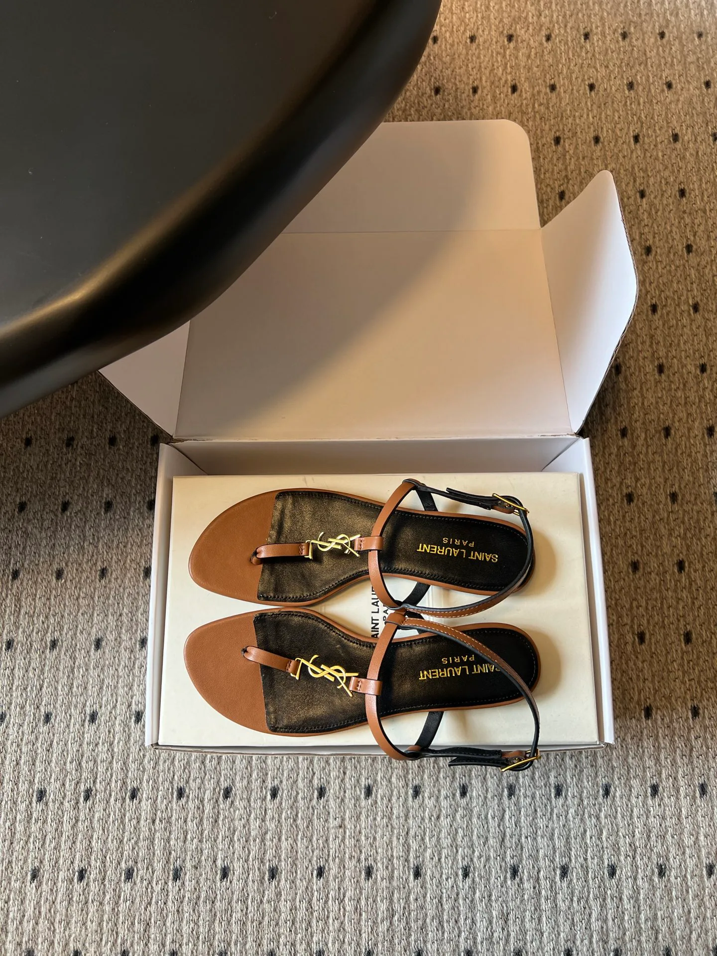 Шлепанцы Женские Saint Laurent 17632149