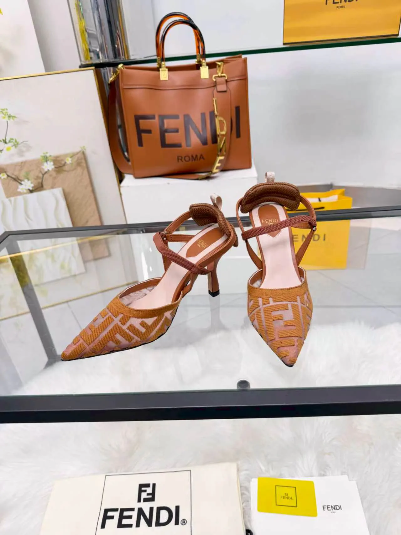 Туфли Женские Fendi 18104672