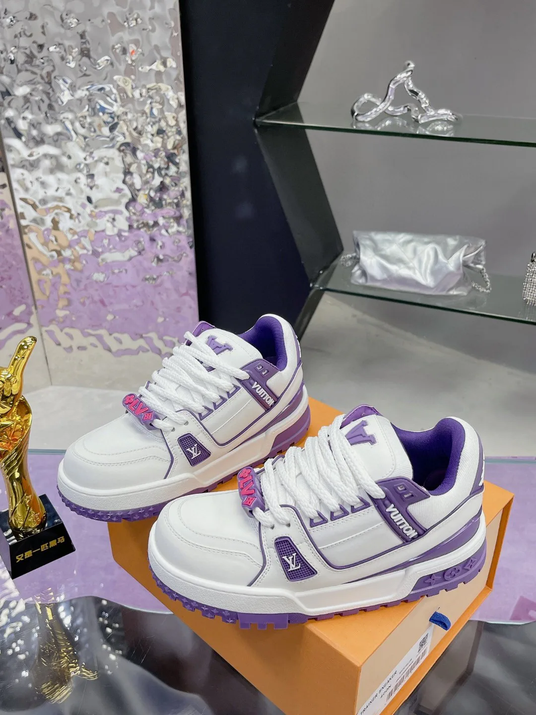 Кроссовки Женские Louis Vuitton 13074040