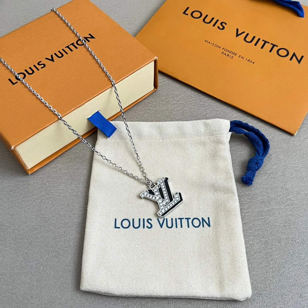 Бижутерия Louis Vuitton 225105