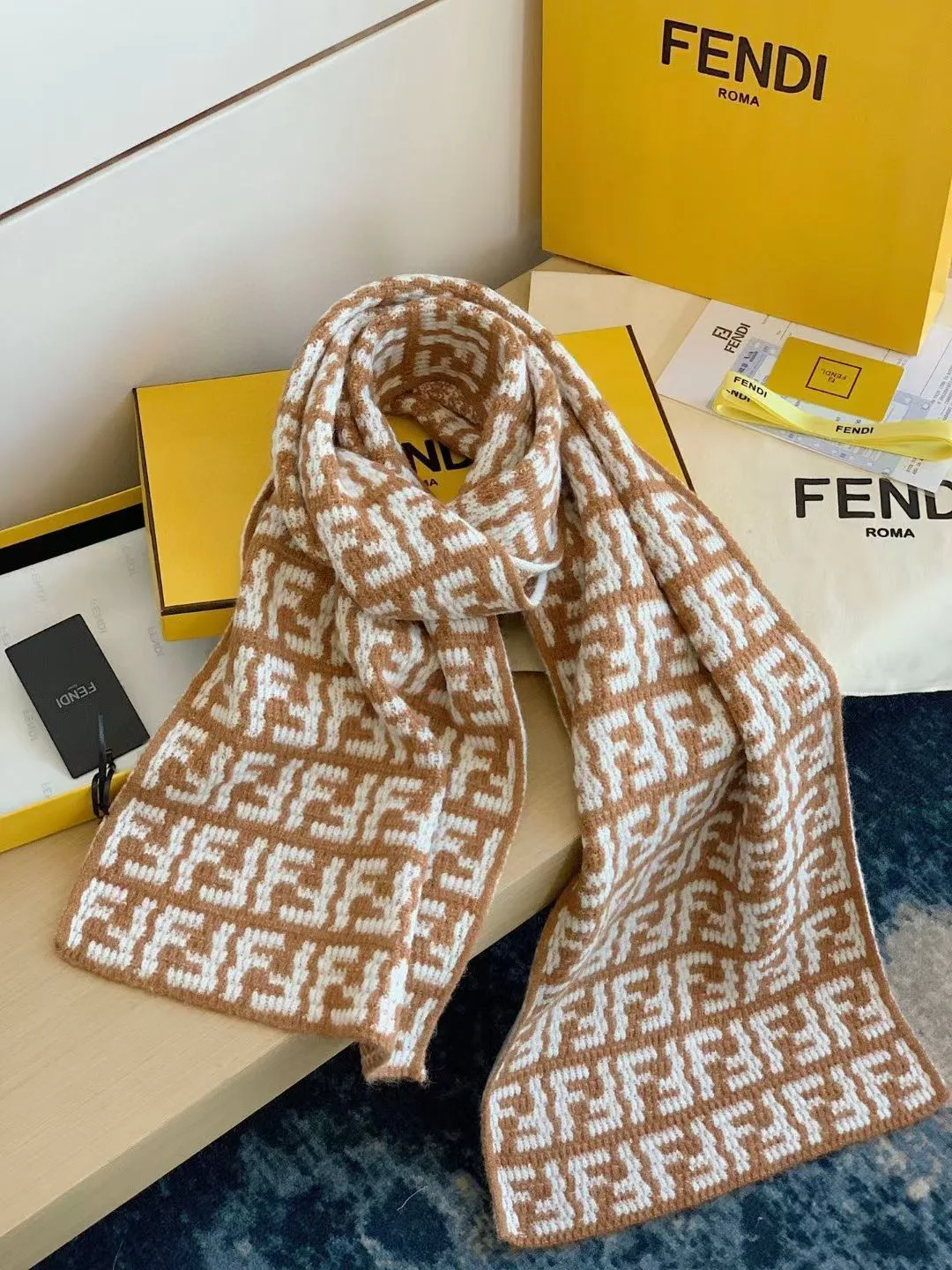Шарфы Fendi 412299