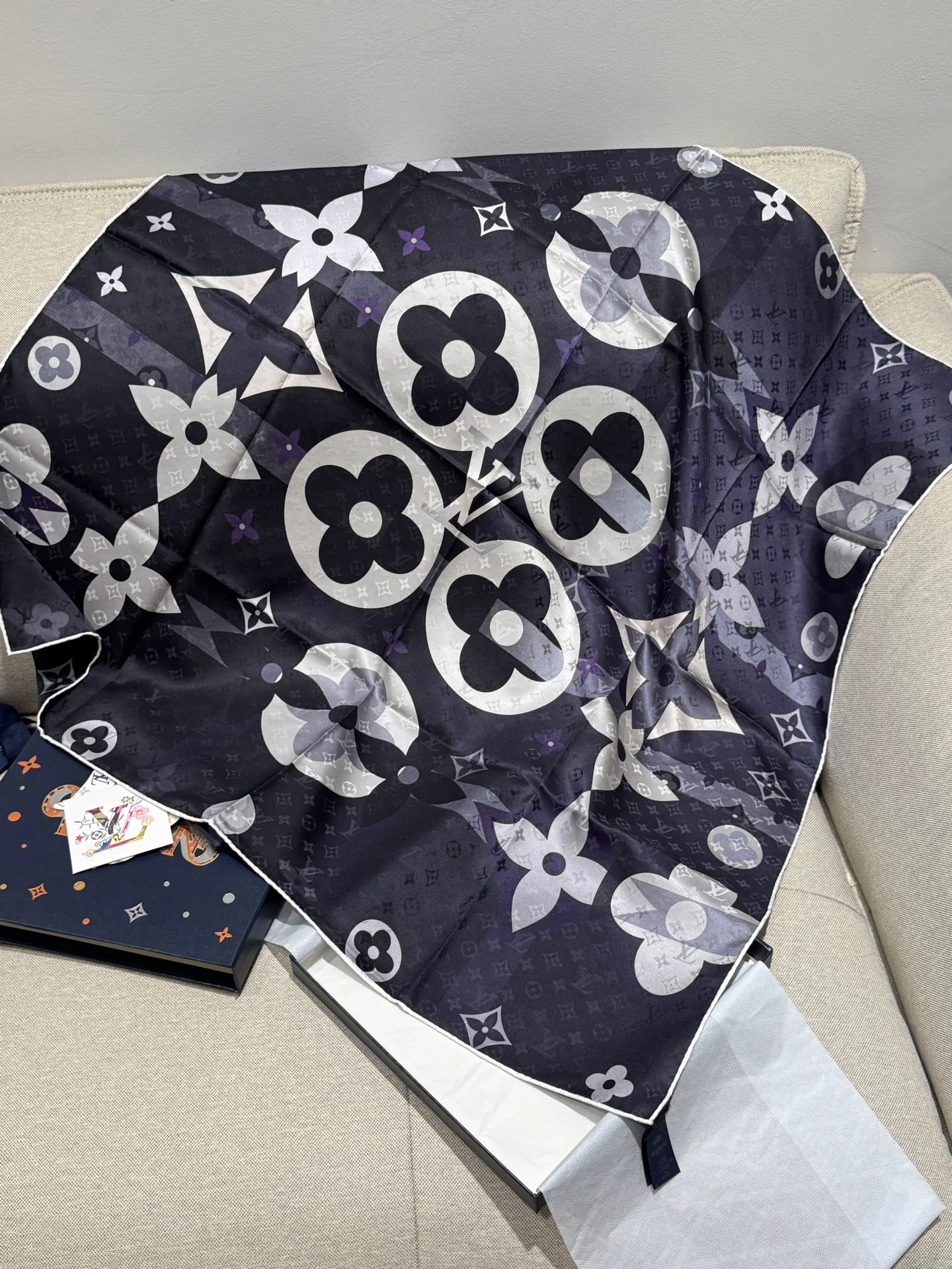 Шарфы Louis Vuitton 15395806