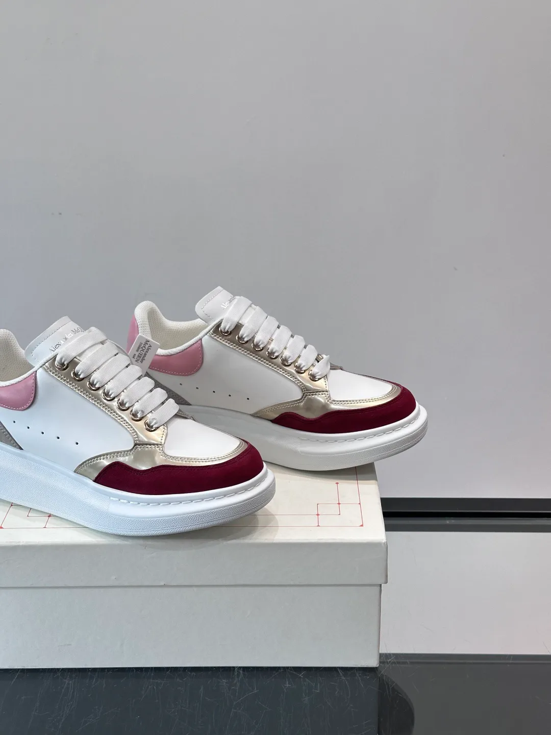 Кроссовки Мужские Alexander Mcqueen 564569