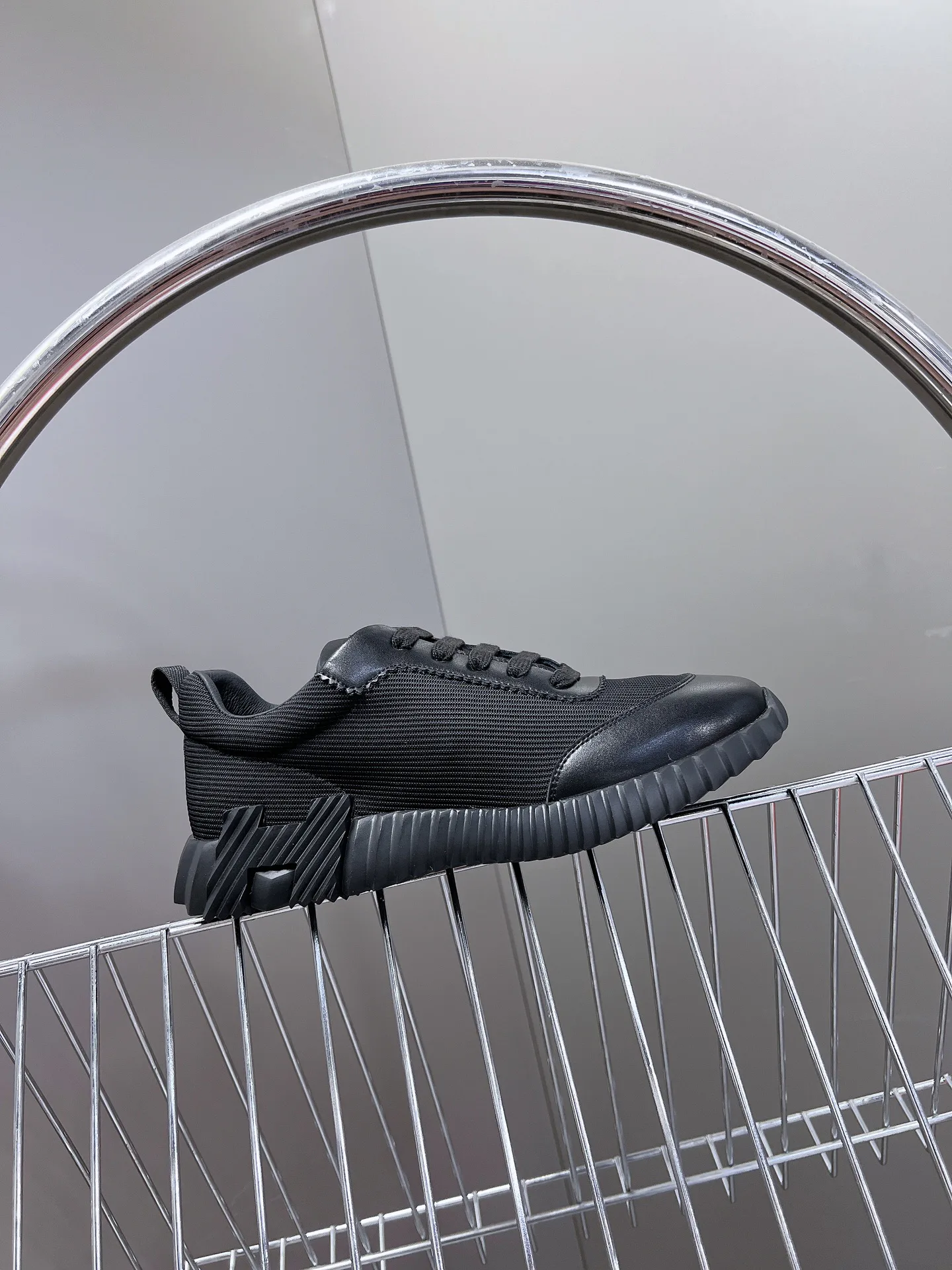 Кроссовки Женские Hermes 18418625