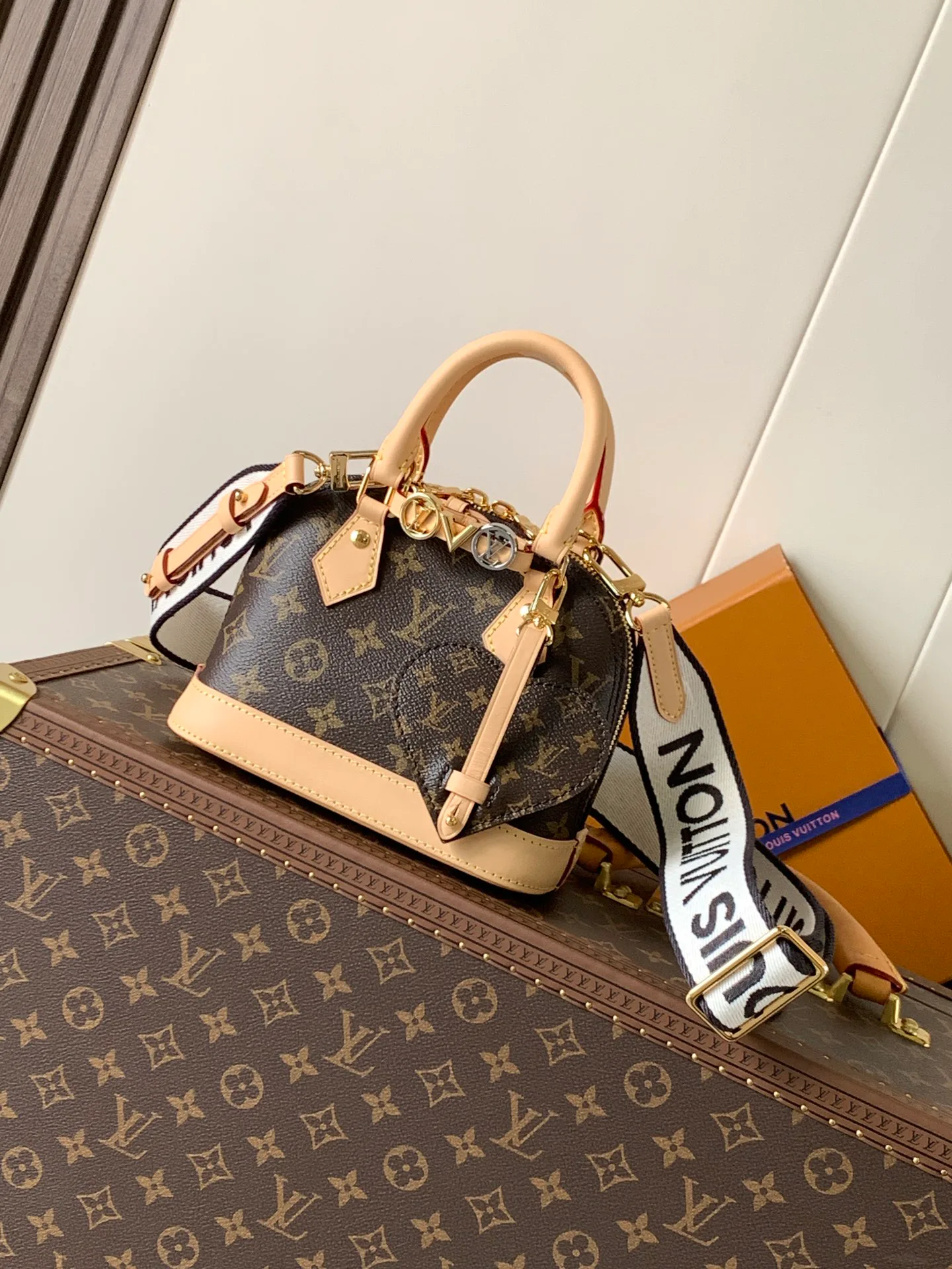 Классические Сумки Женские Louis Vuitton 1880489