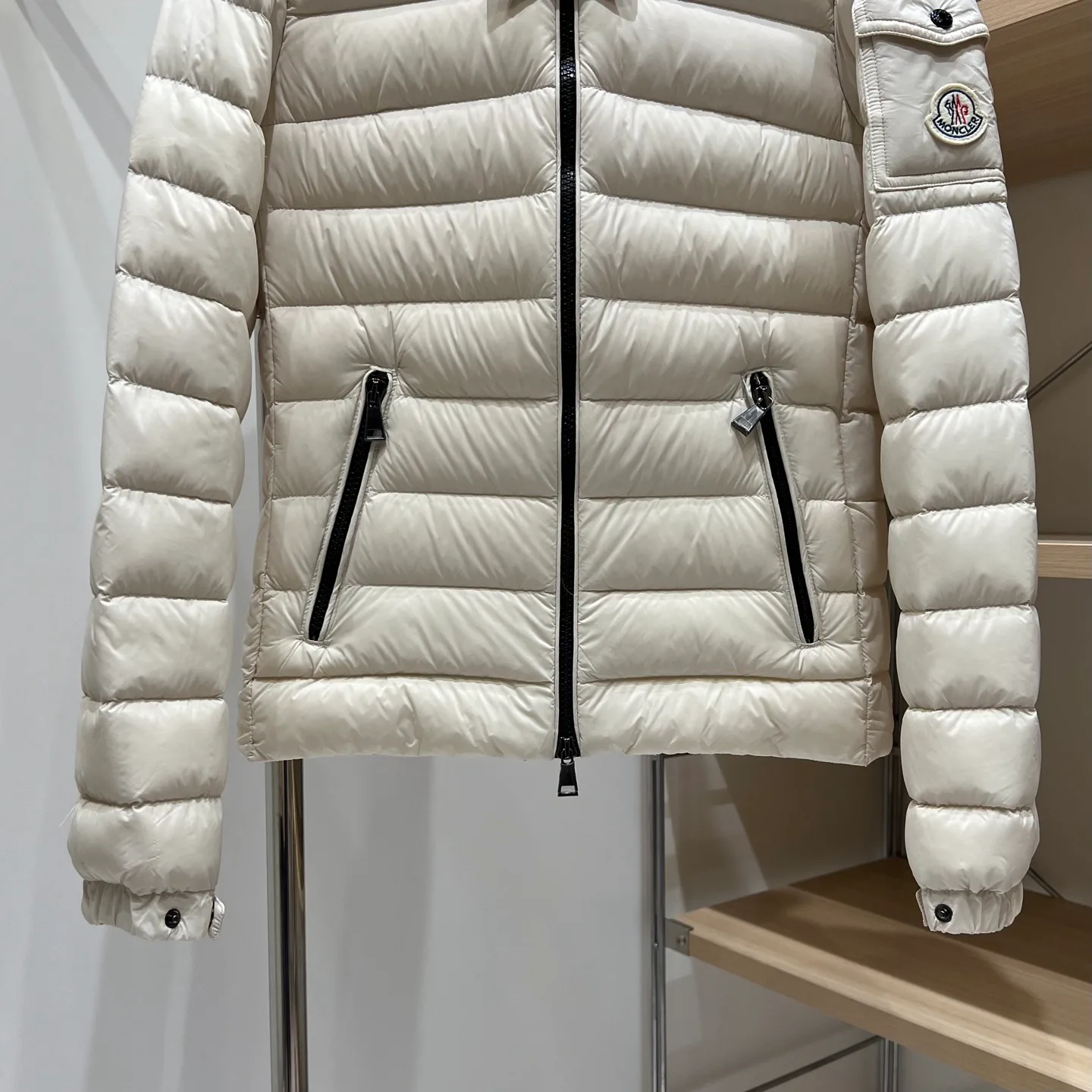 Куртки И Пуховики Женские Moncler 18336958