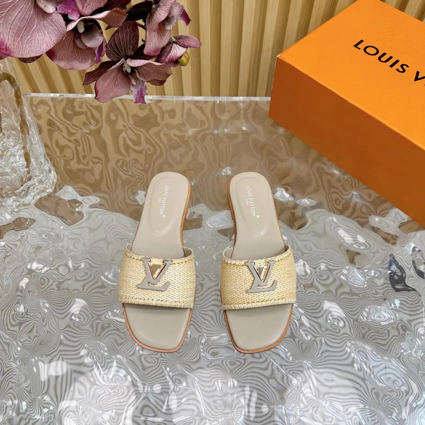 Шлепанцы Женские Louis Vuitton 629243