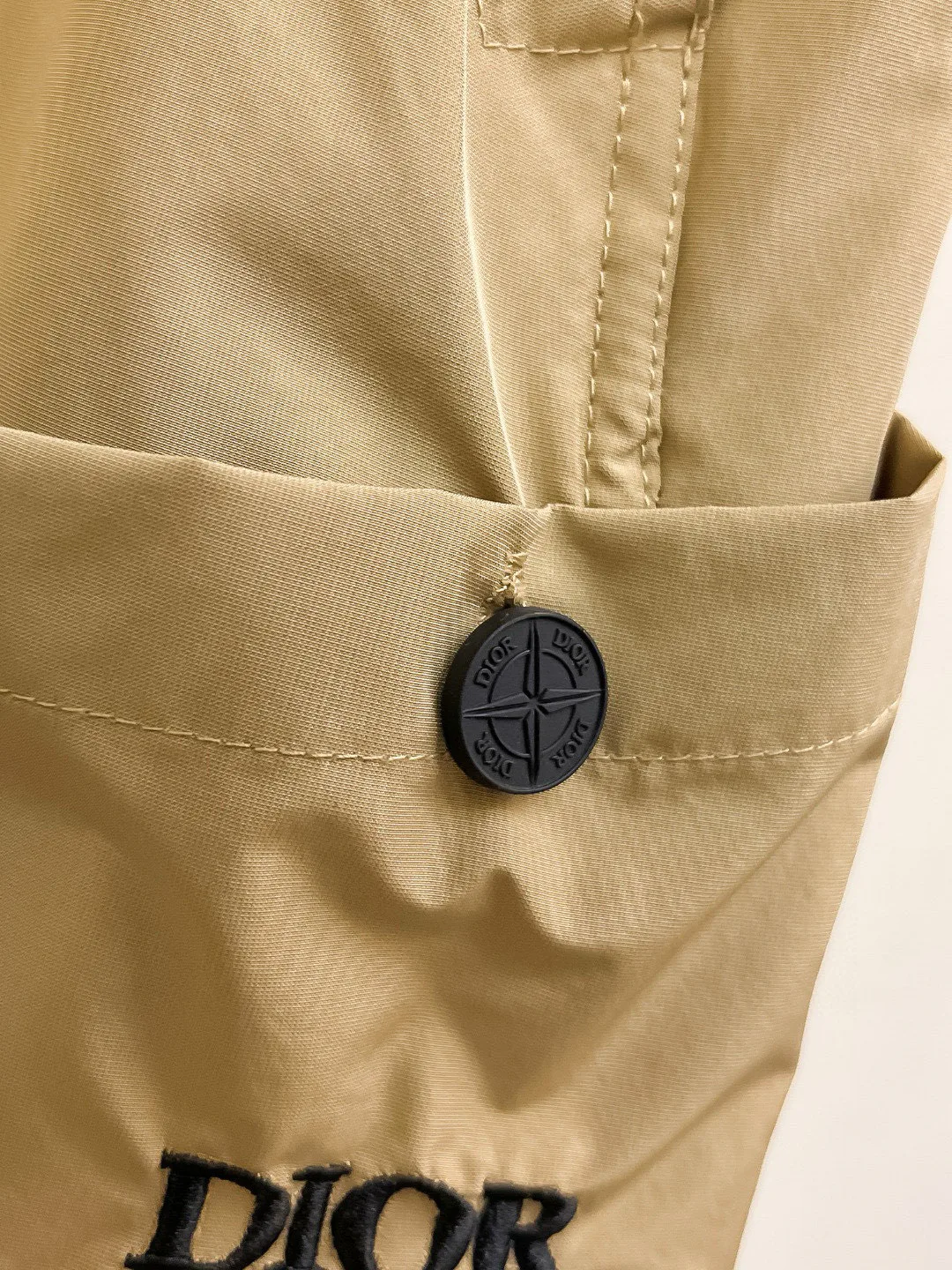 Шорты Мужские Stone Island 11694908