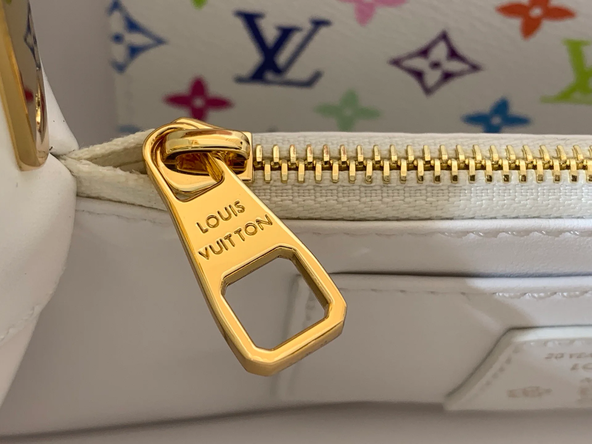 Классические Сумки Женские Louis Vuitton 6642990