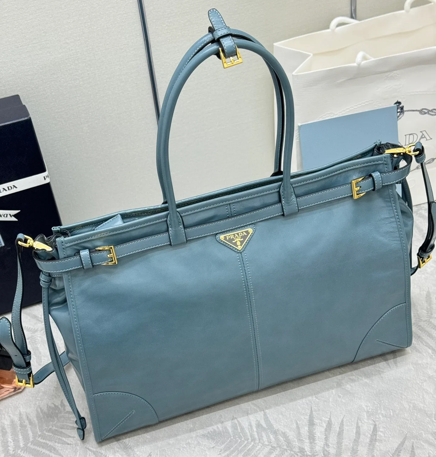 Классические Сумки Женские Prada 11462555