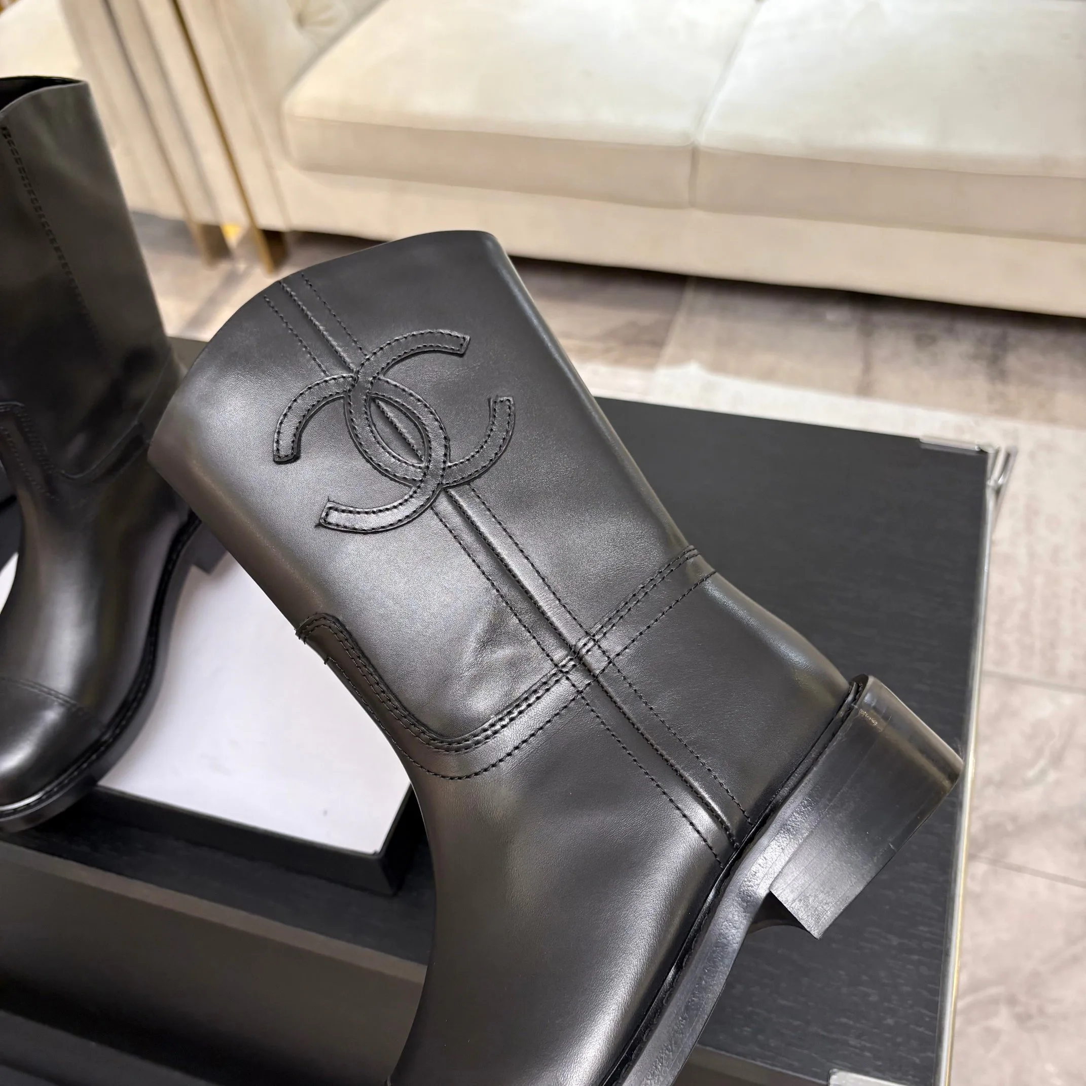 Сапоги Женские Chanel 18062794