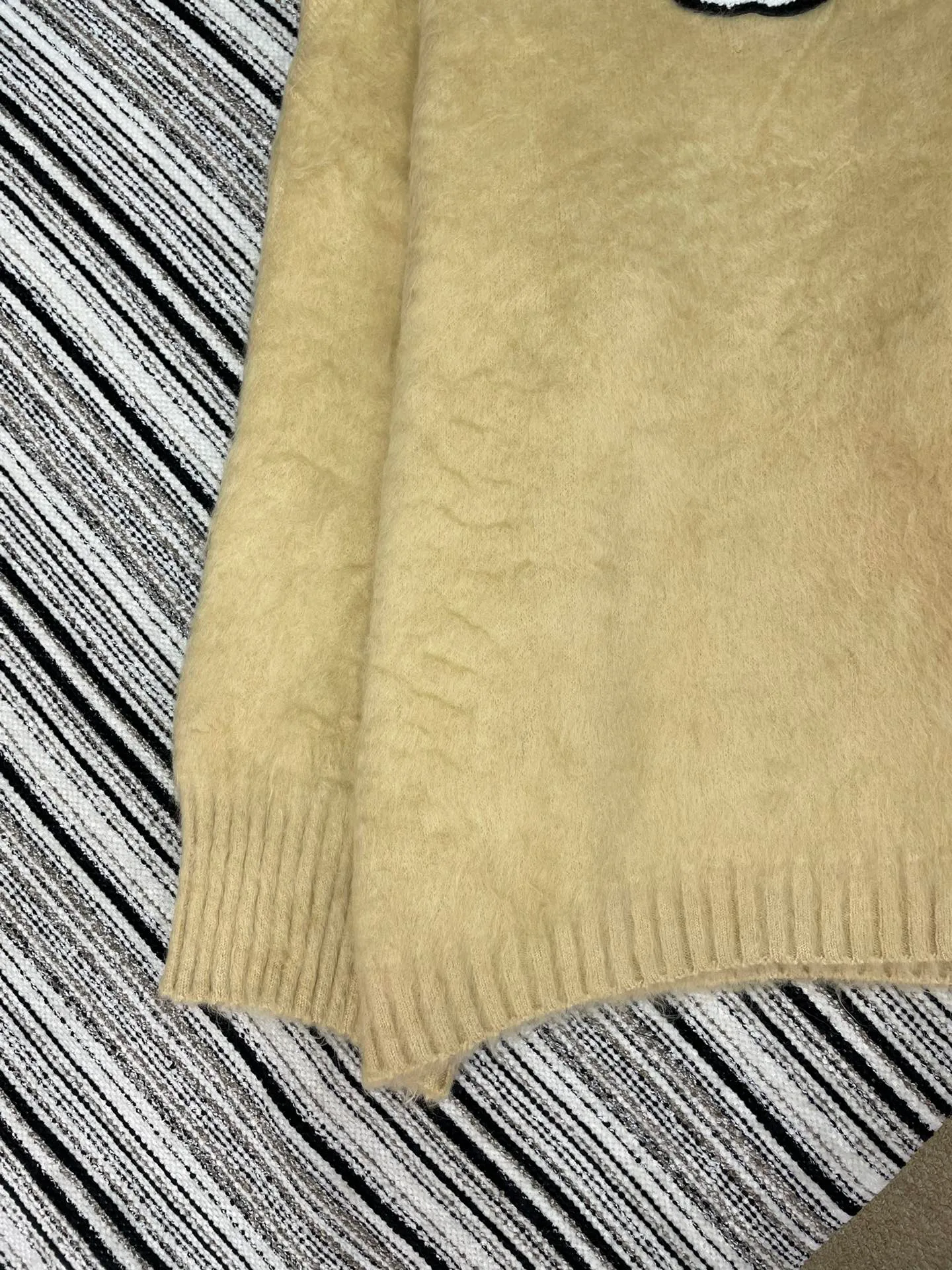 Джемперы И Свитеры Женские Chanel 1230167