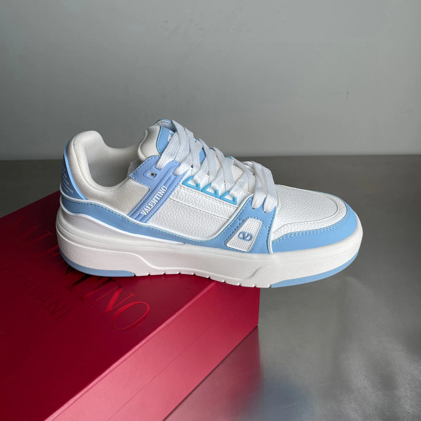 Кроссовки Женские Valentino 2733300