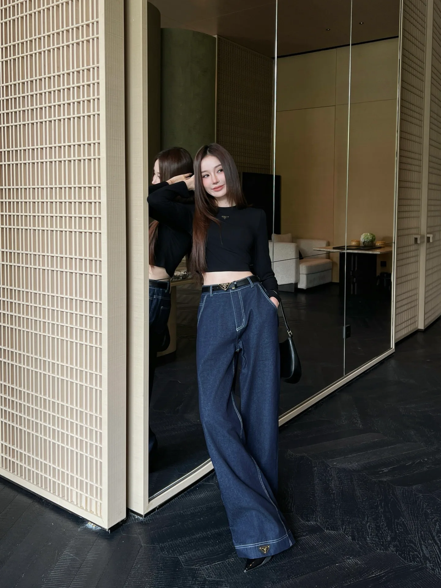 Джинсы Женские Prada 1049397