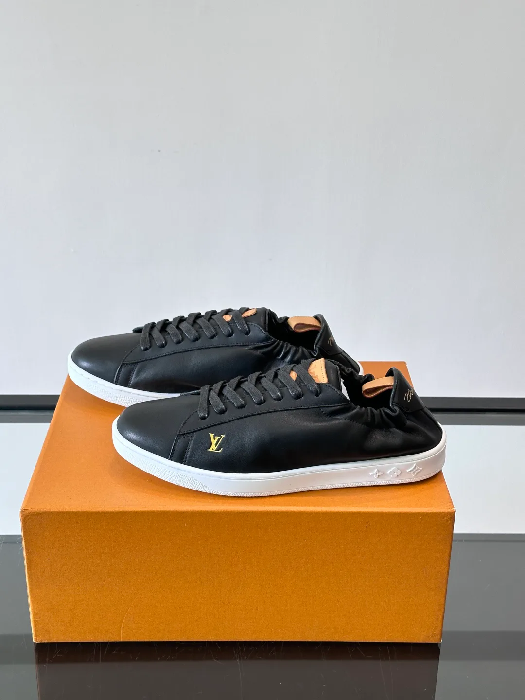 Кроссовки Мужские Louis Vuitton 18263692