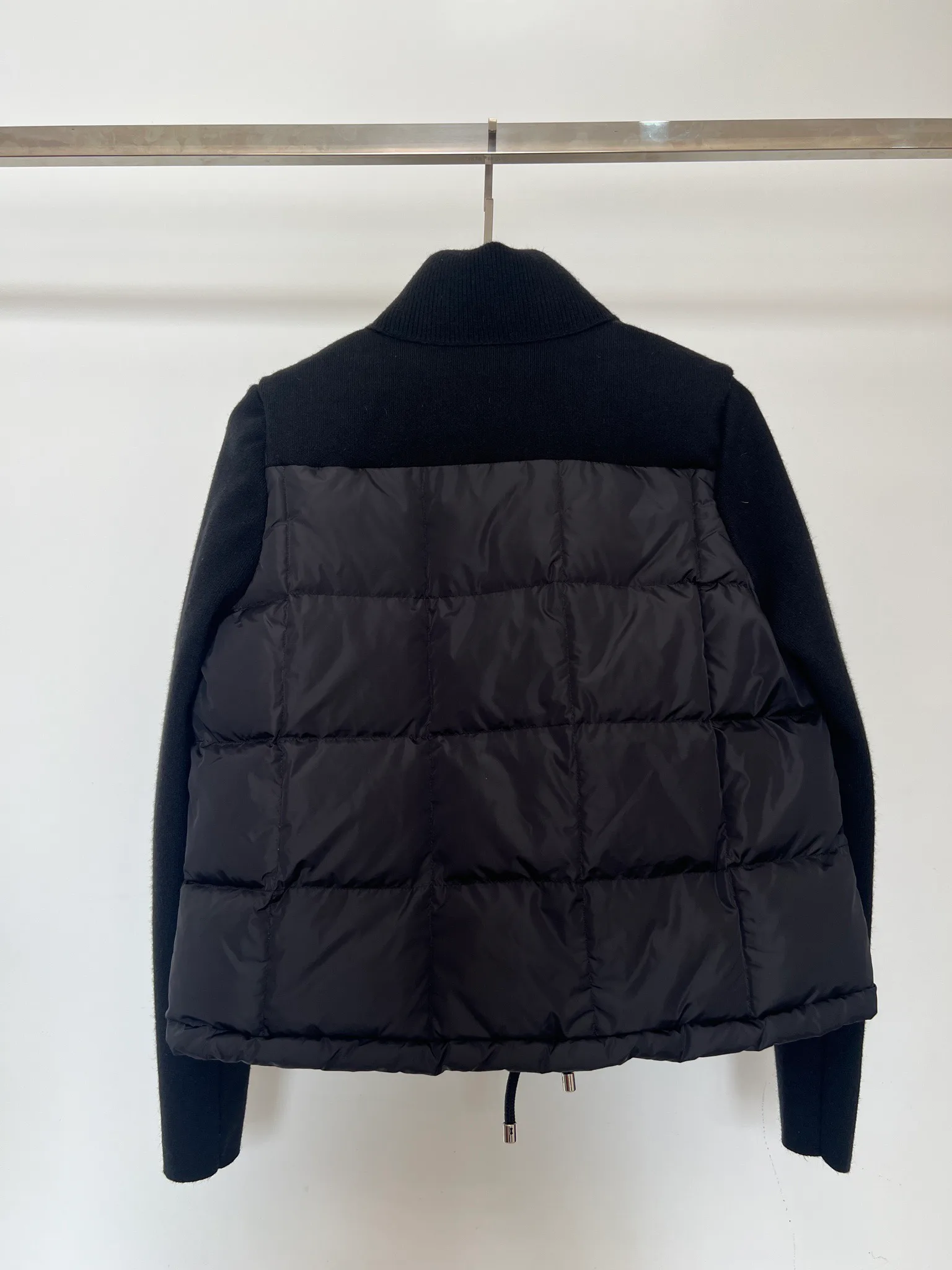 Куртки И Пуховики Женские Moncler 18416120