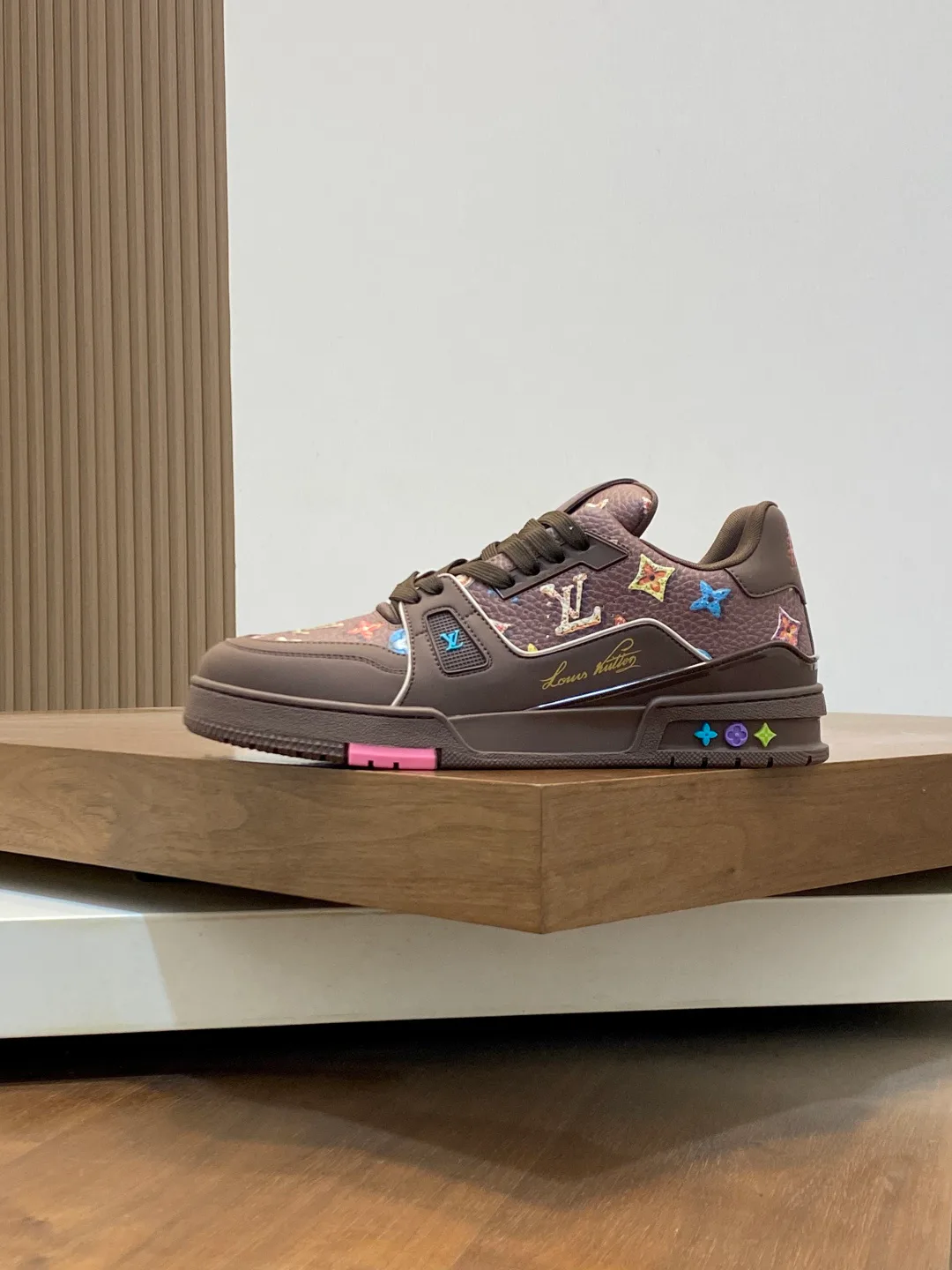 Кроссовки Женские Louis Vuitton 1570266