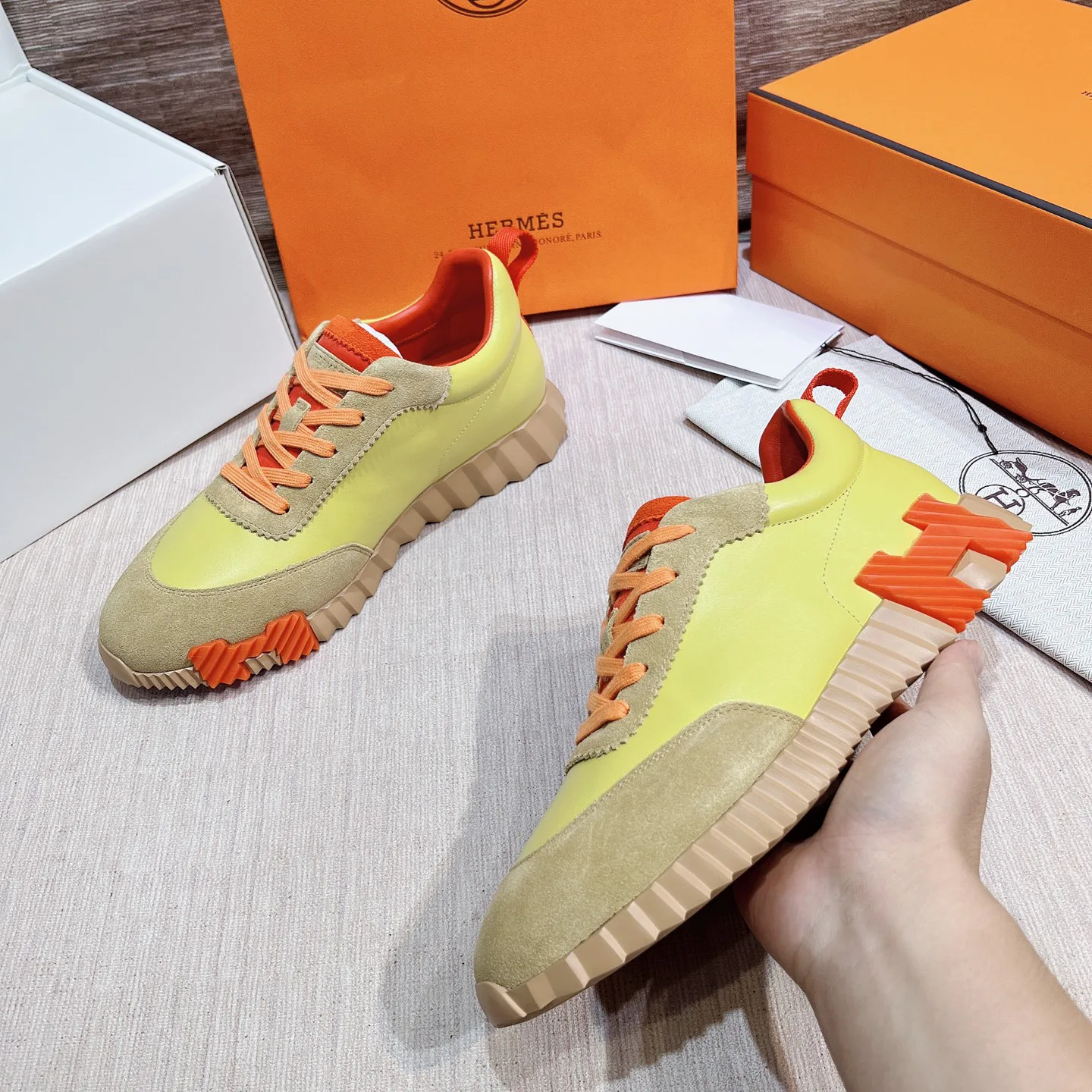 Кроссовки Женские Hermes 17749548
