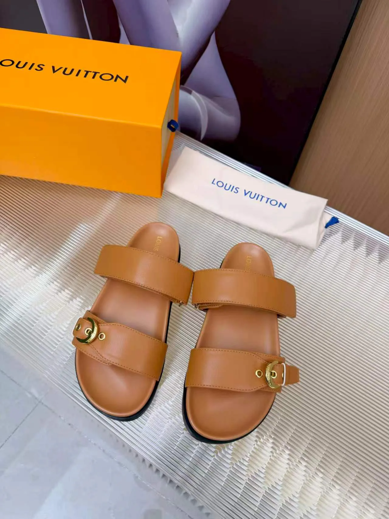 Шлепанцы Женские Louis Vuitton 11633027