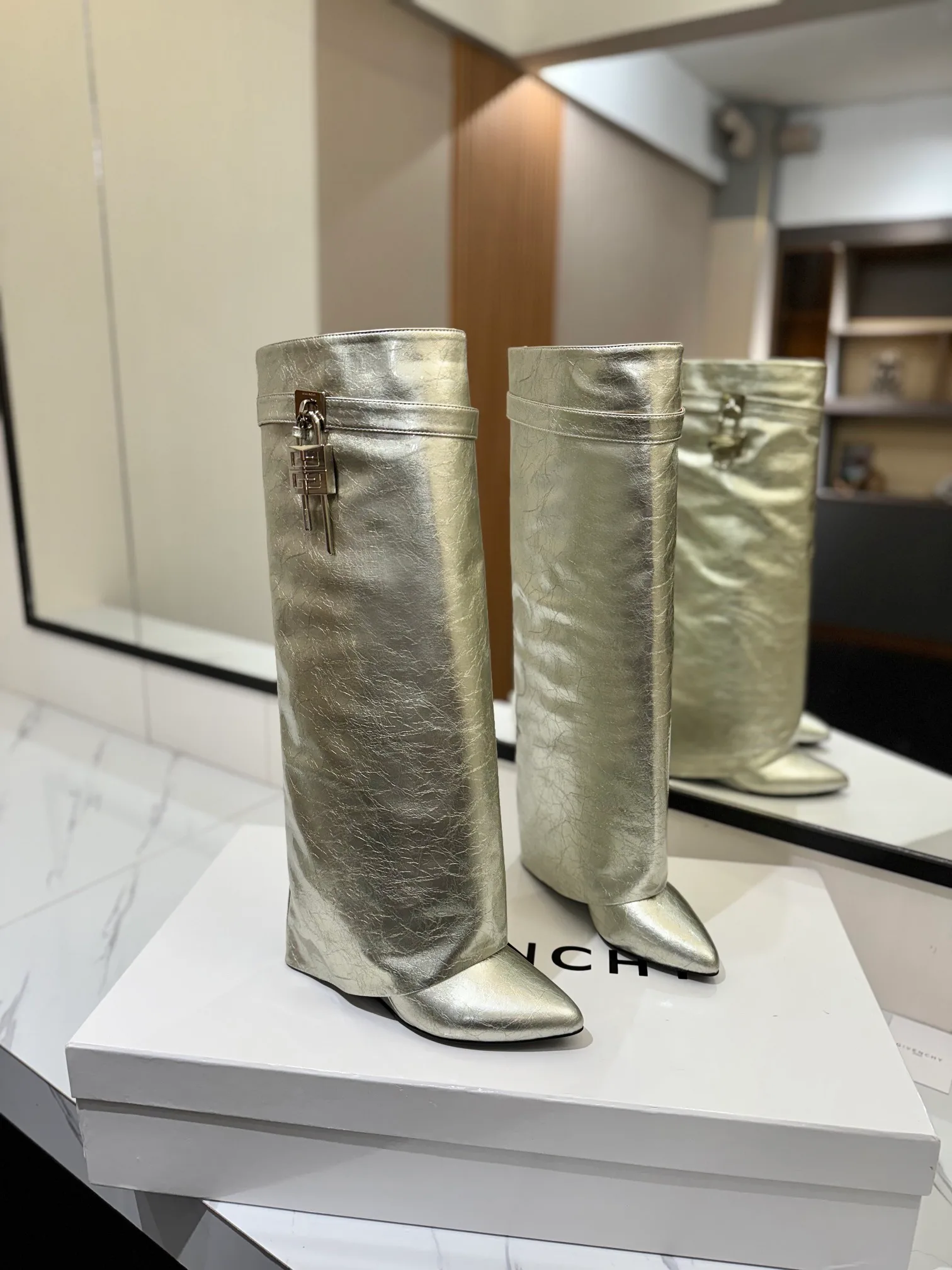 Сапоги Женские Givenchy 394556