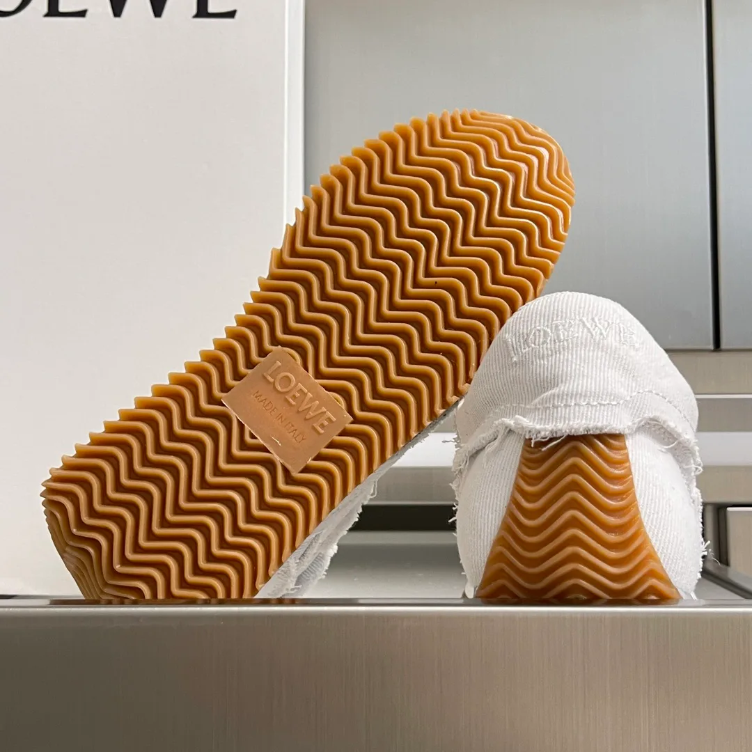 Кроссовки Женские Loewe 1607394