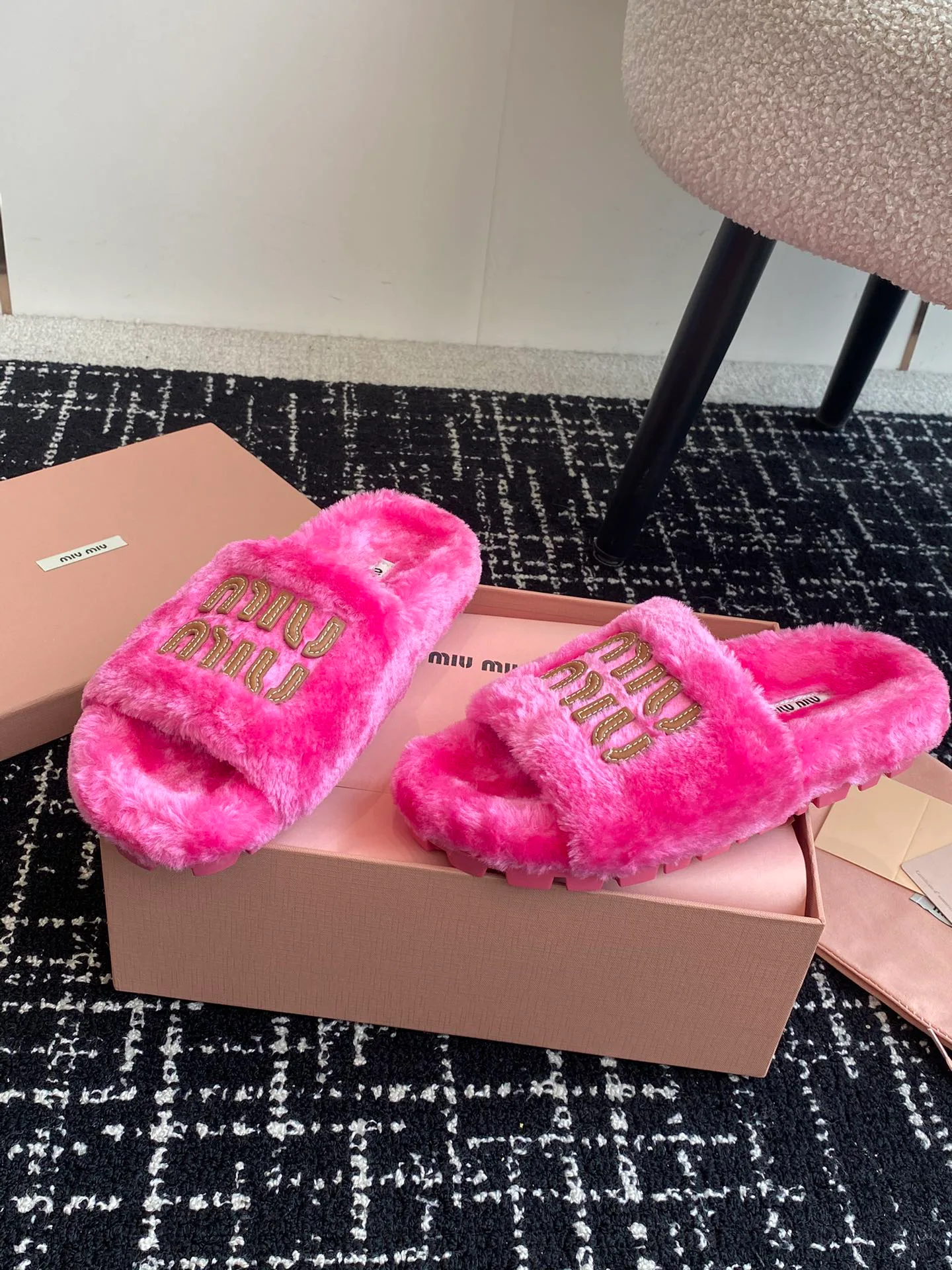 Тапочки Женские Miu Miu 18241533
