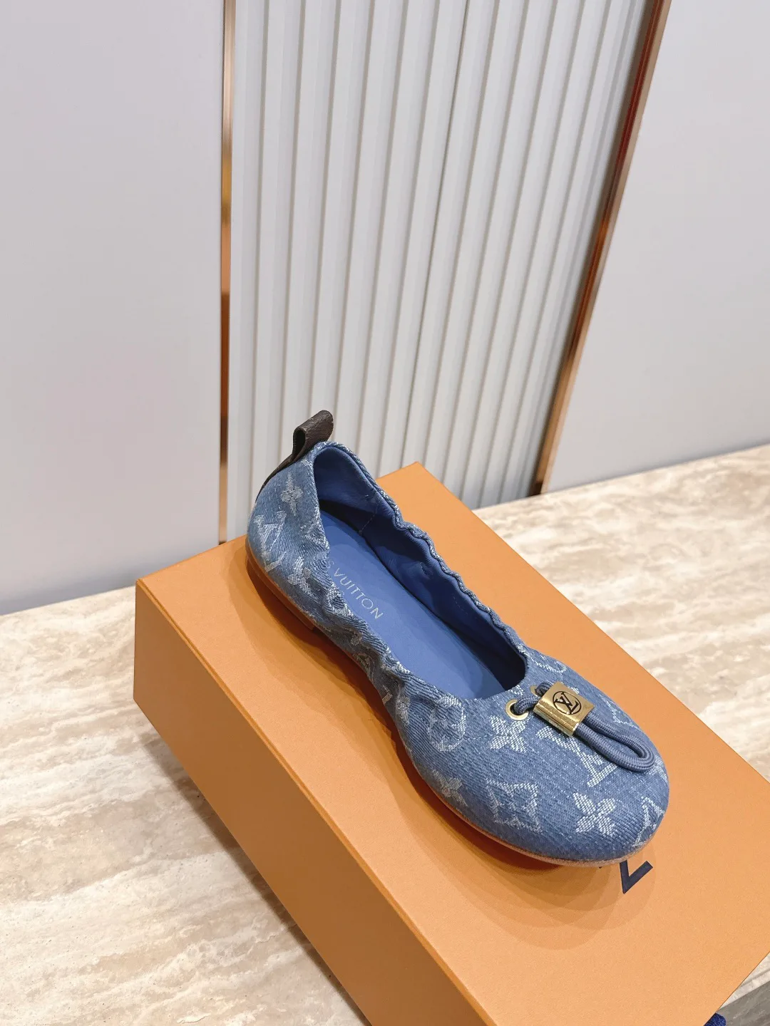 Балетки Женские Louis Vuitton 17178356