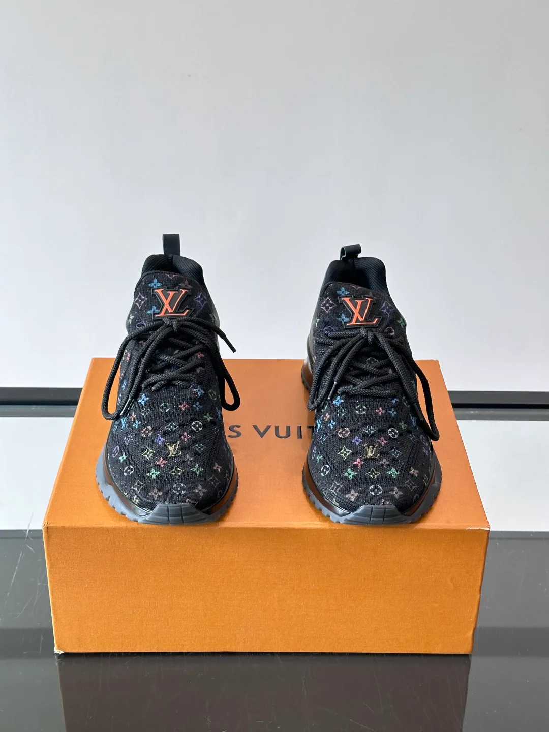 Кроссовки Мужские Louis Vuitton 17588577