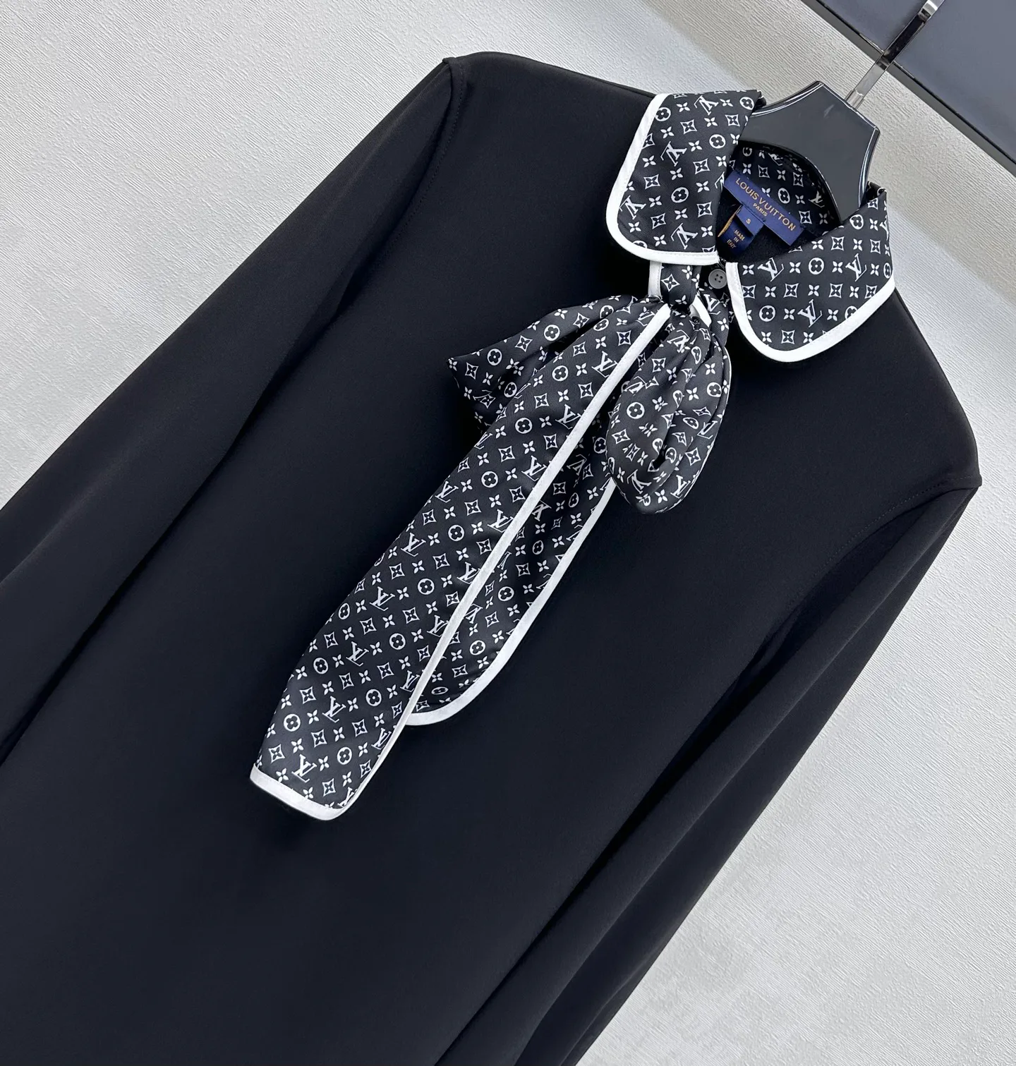 Платья Женские Louis Vuitton 11682809