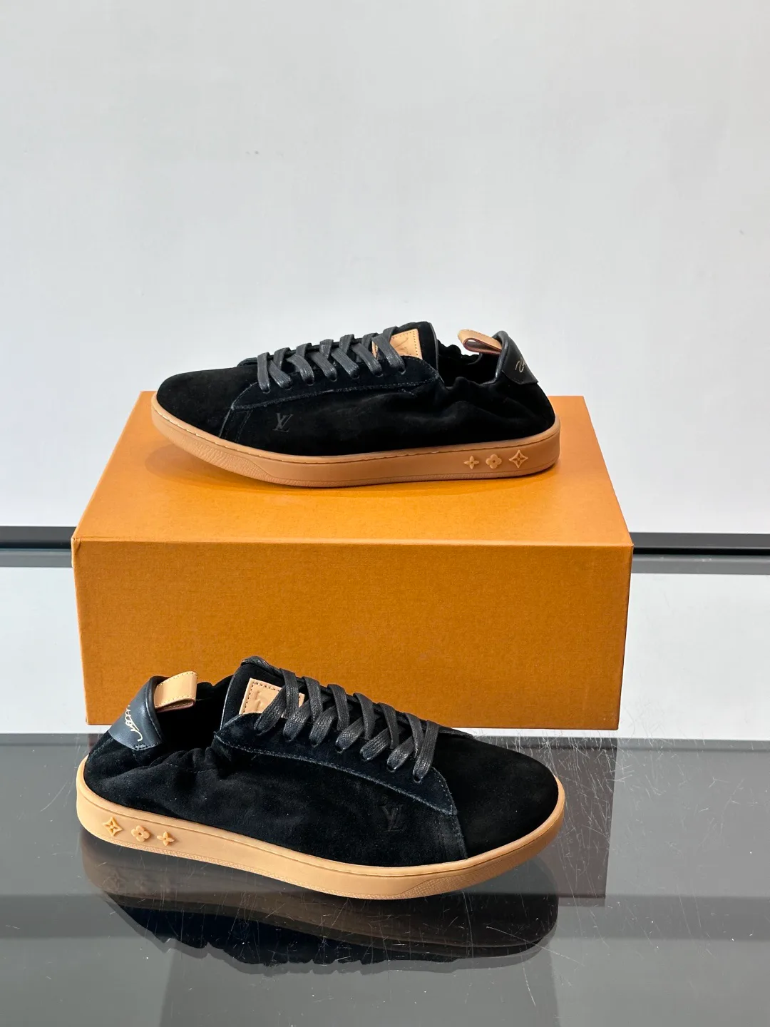Кроссовки Мужские Louis Vuitton 18263700