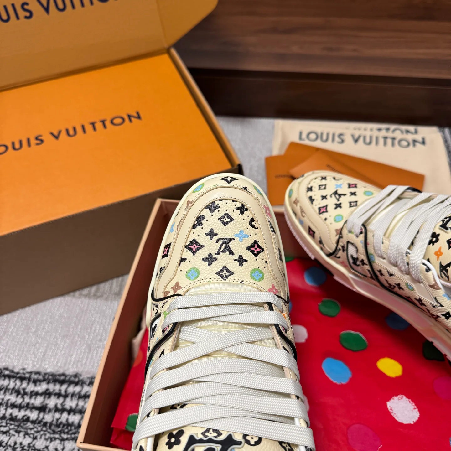 Кроссовки Женские Louis Vuitton 1546791