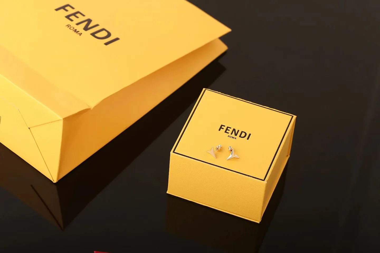 Бижутерия Fendi 18122694