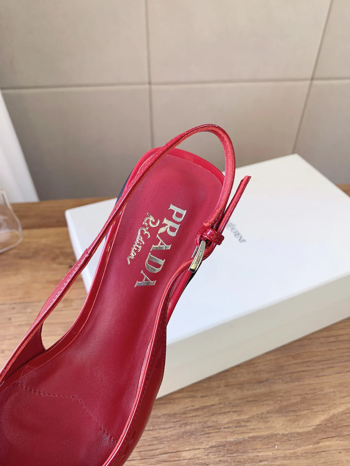 Туфли Женские Prada 19473908