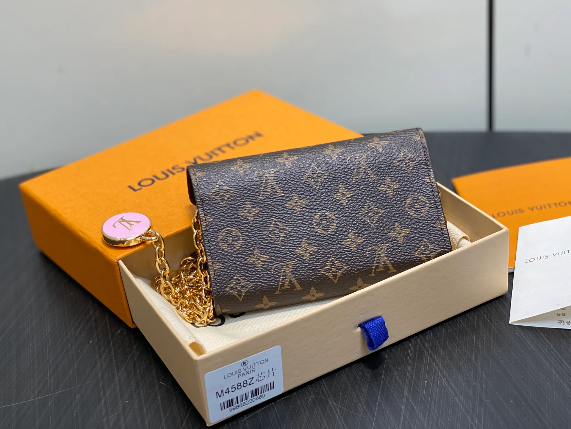 Поясные Сумки Женские Louis Vuitton 14776077