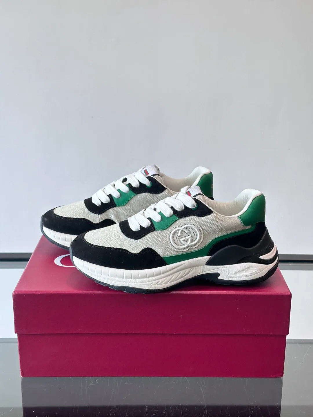 Кроссовки Мужские Gucci 3430323