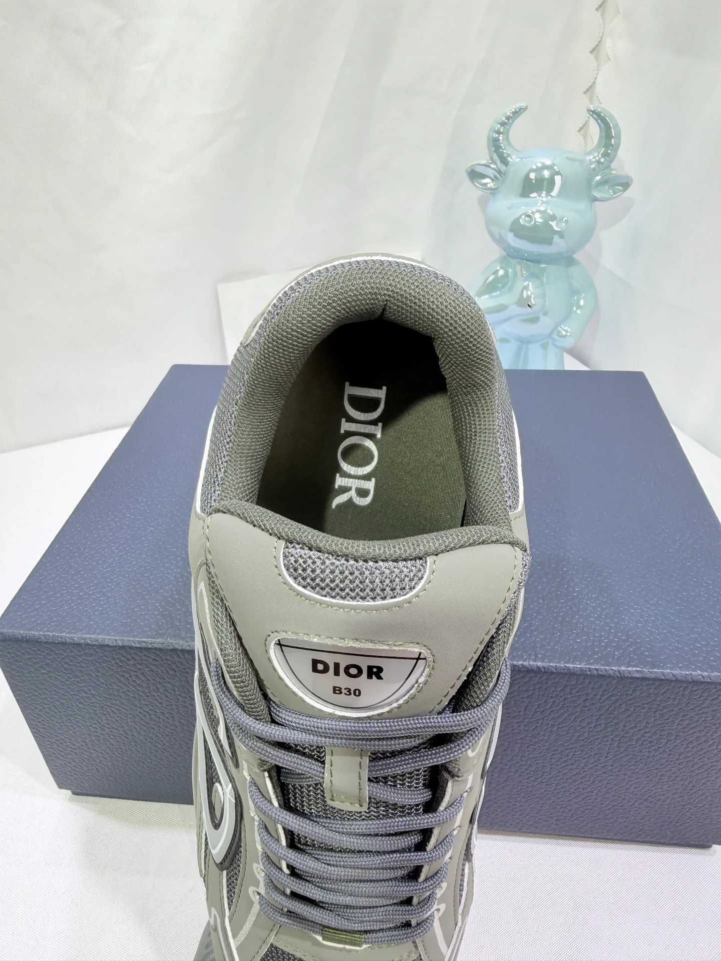 Кроссовки Женские Christian Dior 18743910