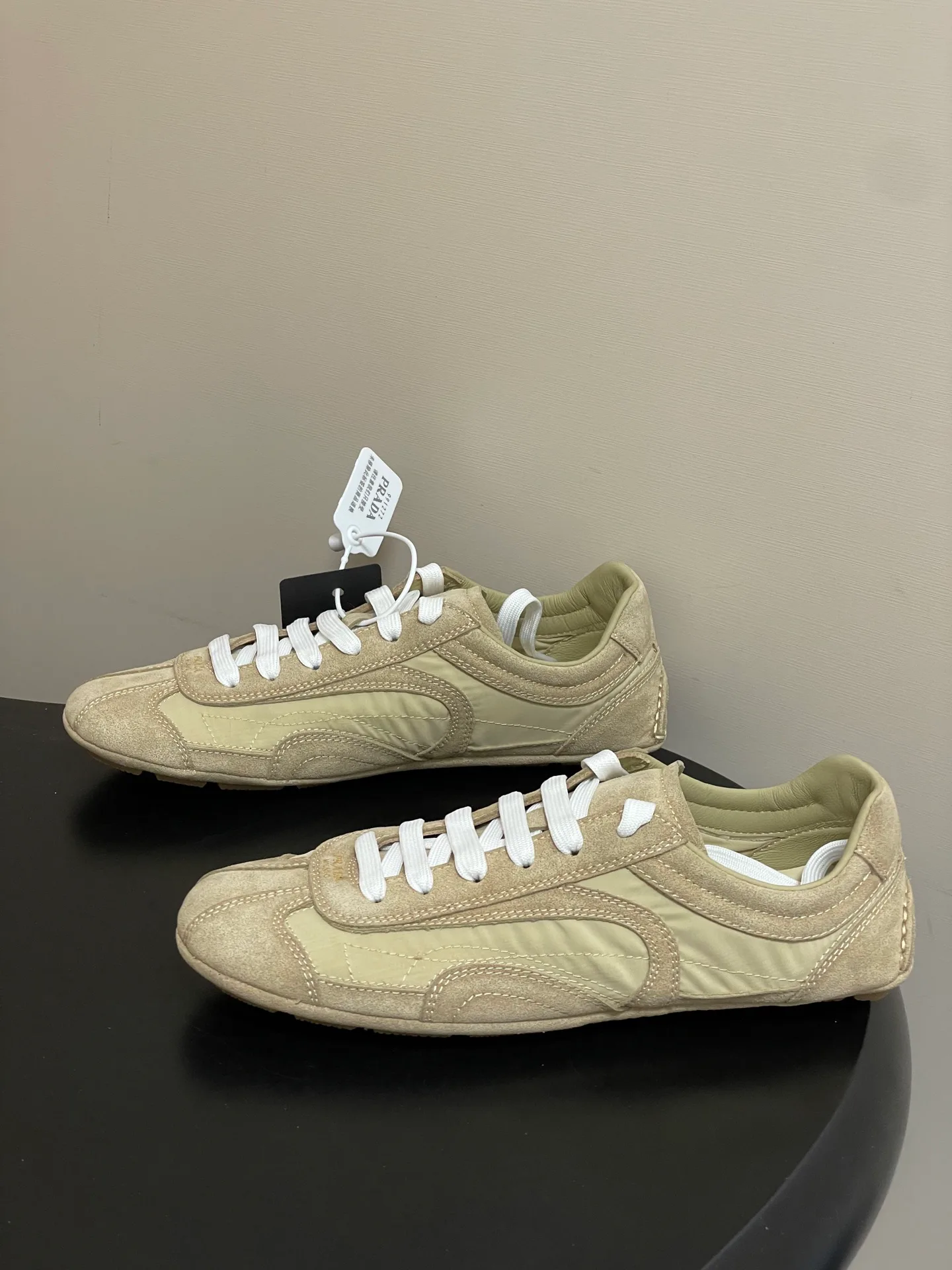 Кроссовки Женские Prada 12810935