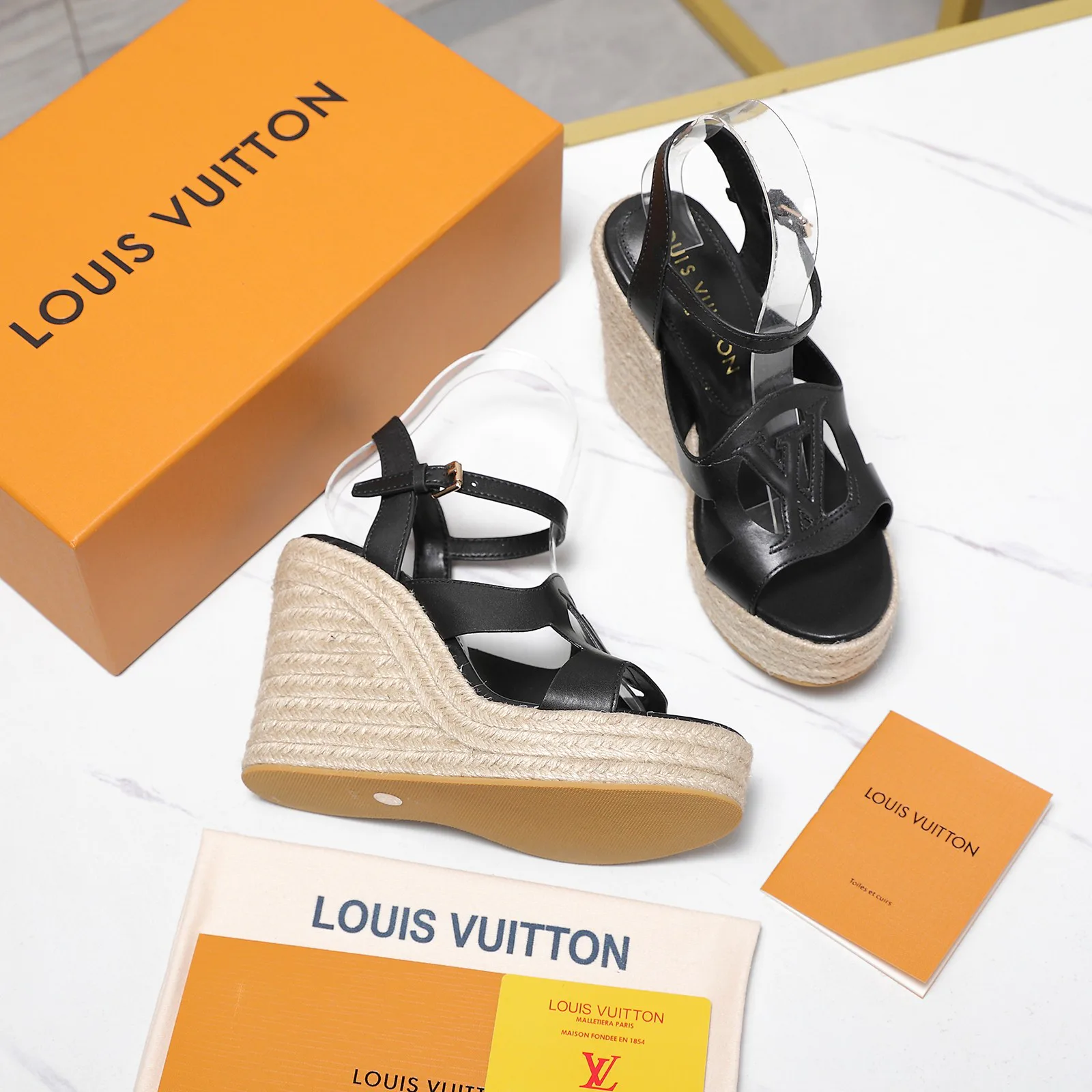 Босоножки Женские Louis Vuitton 1856166