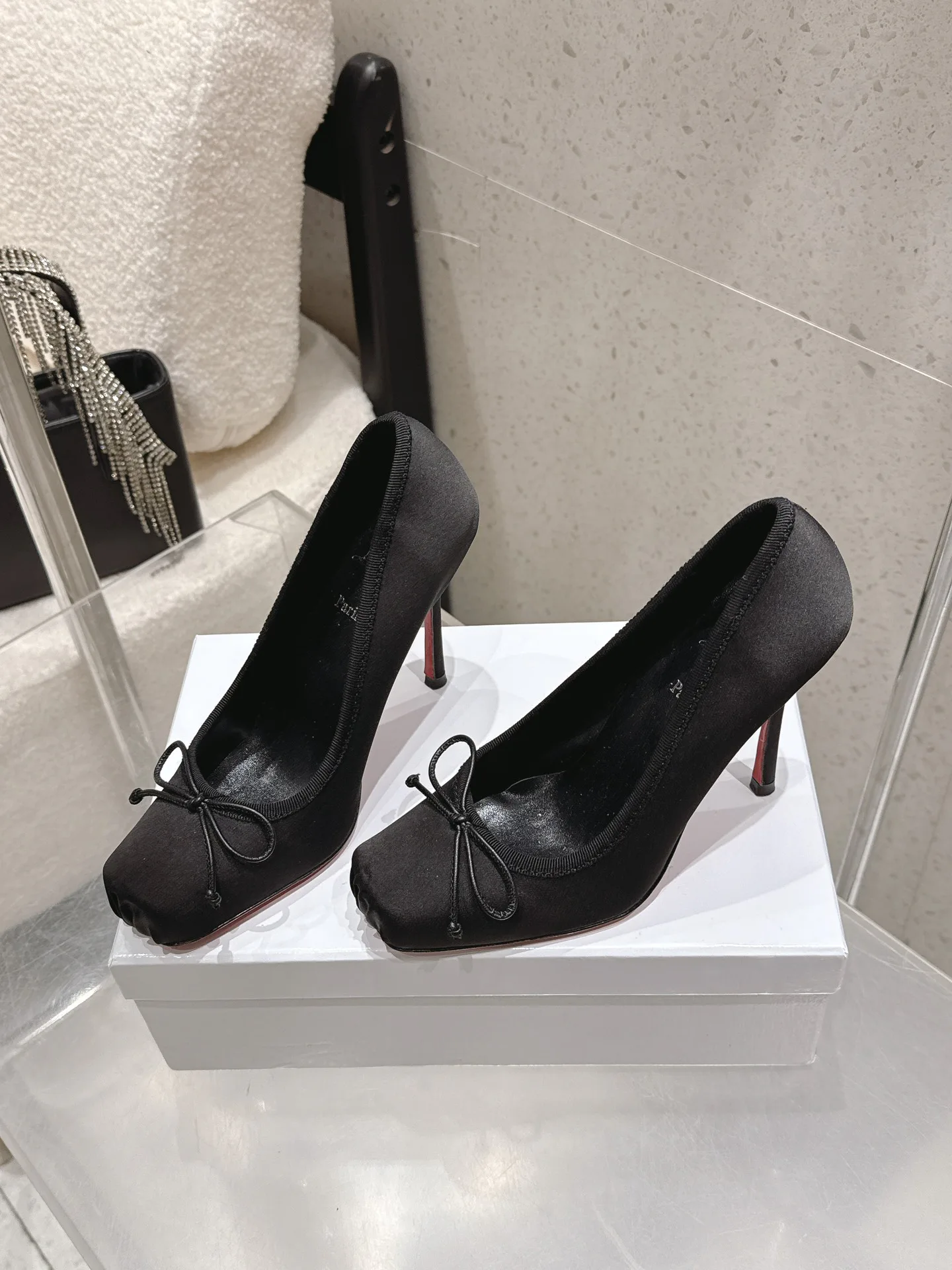 Туфли Женские Christian Louboutin 13078786