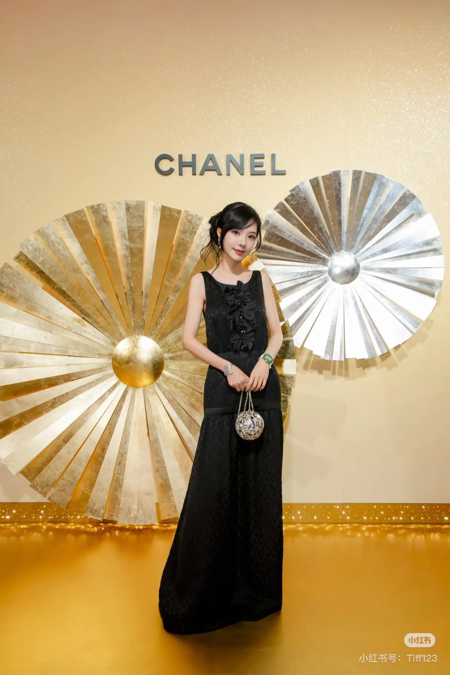 Платья Женские Chanel 10703711