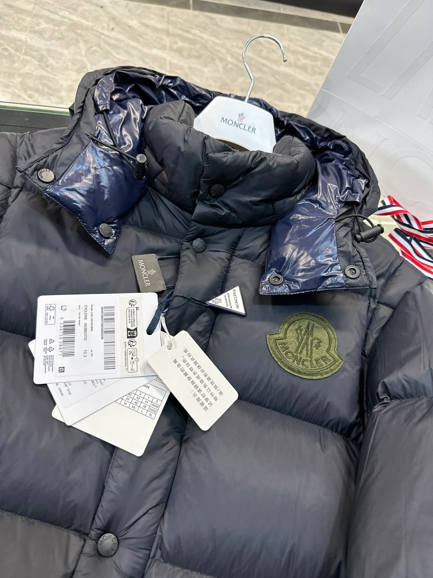 Куртки И Пуховики Женские Moncler 19648615