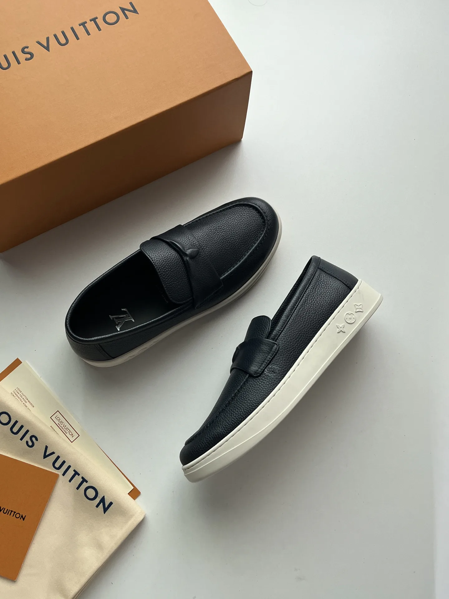 Лоферы И Туфли Мужские Louis Vuitton 17954807